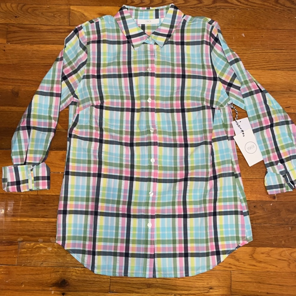 ⭐️🌴 1901 White Multi-Color Check Button Down - Picture 2 of 8